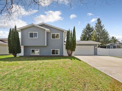 9055 Upper 81st St S