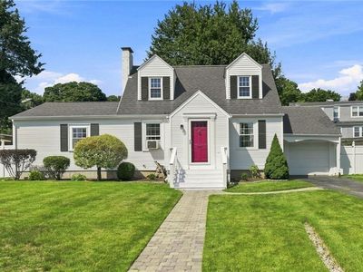 17 Ledge Rd