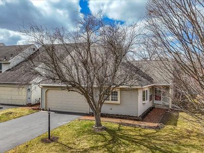 41 Commonwealth Drive