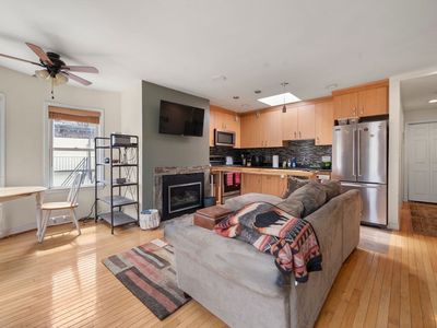 239 Boston St APT 3