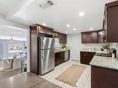 1457 Shirley Dr