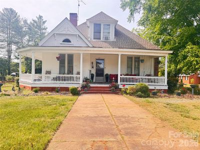427 Davie Ave