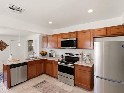 1107 E Alta Vista St