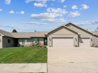 230 Schumacher Blvd