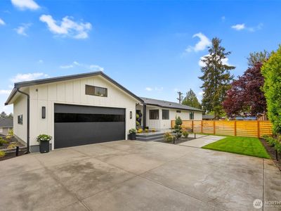 3529 N Bennett Street