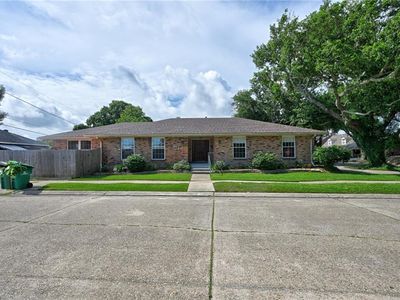 3840 Melville Dewey Dr