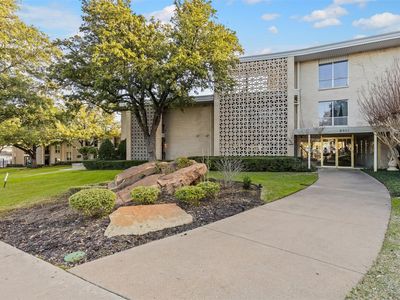 2301 Ridgmar Plz APT 5