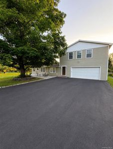 8 Acorn Drive