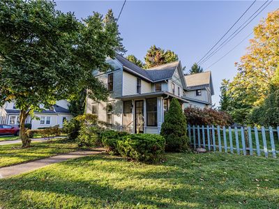 104 Roselawn Ave