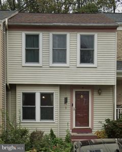 9 Long Green Ct