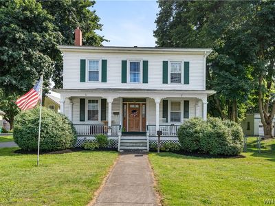 18 W Court St