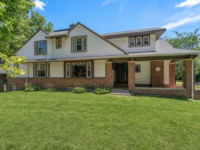 11 Scott St