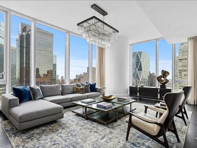 217 W 57th St APT 46D