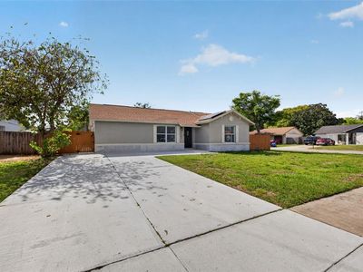 3153 Loomis Dr