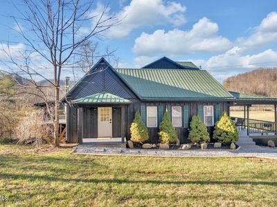 136 Beecher Holtsclaw Rd