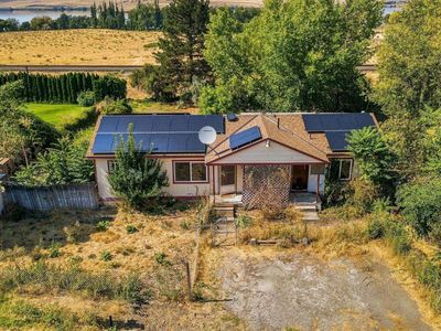 227 Lakeview Dr