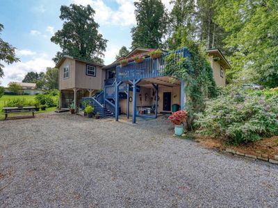 Property at 35 Chatuge Village Dr, Hayesville, NC