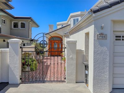900 Pacific Ave