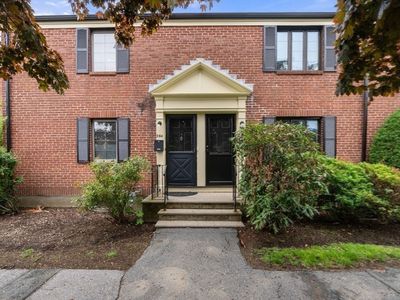 264 Lexington St