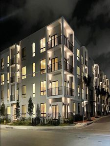 8167 NW 41st St #E-406