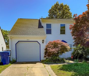 924 Daniel Maloney Dr