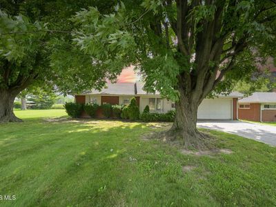 Property at 117 Tyler Dr, Walbridge, OH