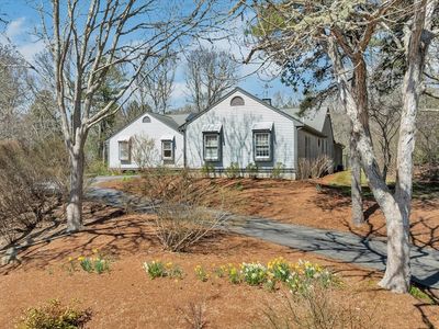 52 Clubhouse Dr