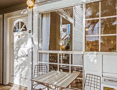 160 Keonekai Rd APT 12-106