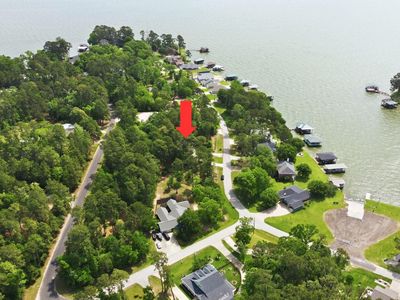 213 Lakefront Dr