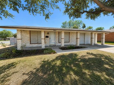 5829 Kerry Dr