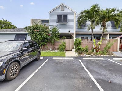 153 W Hemingway Circle W