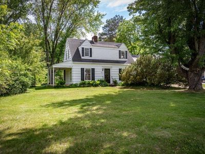320 Elm Ave W