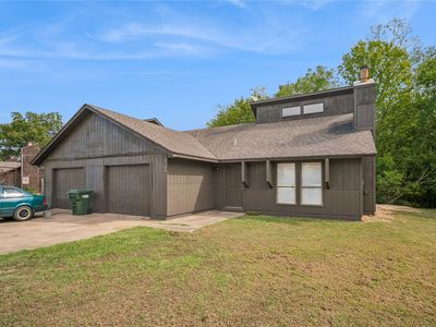 636 Earthside Dr