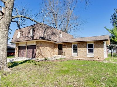 1820 Bolson Dr
