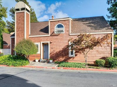 2506 Lakeview Drive