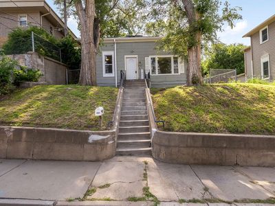 101 Bluff St