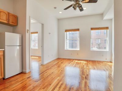 519 Monroe St APT 3C
