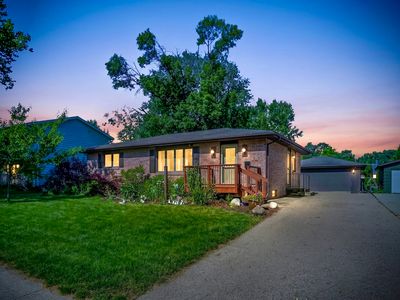 230 NW Arlan Dr