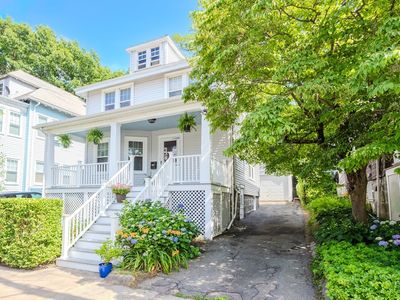 10 Agawam St