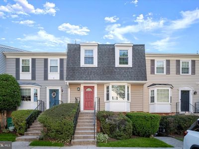 148 Barnsfield Ct #204