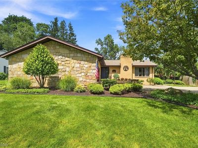 1451 Doncaster Dr