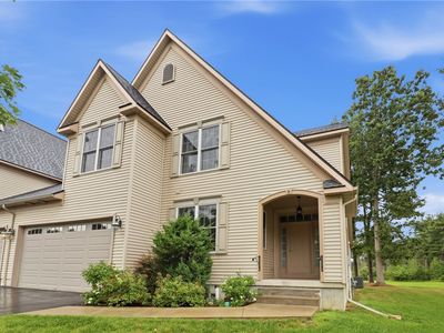 9 Woodland Way