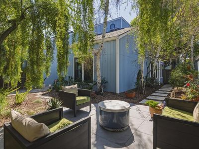 221 N Rengstorff Ave APT 1