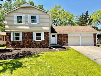 711 Woodhollow Ln