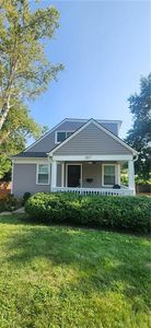 1017 E 84th Ter