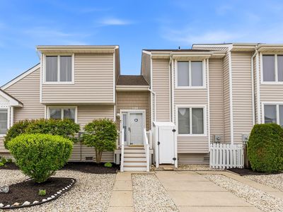 124 E Austin Ave #6