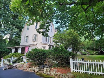 2 Webb Ct