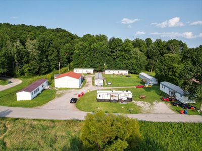 90 Robinson Rd E