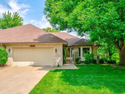 2201 Ferris Ln