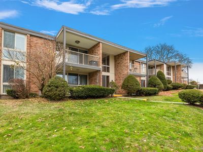4047 W Maple Rd APT 201